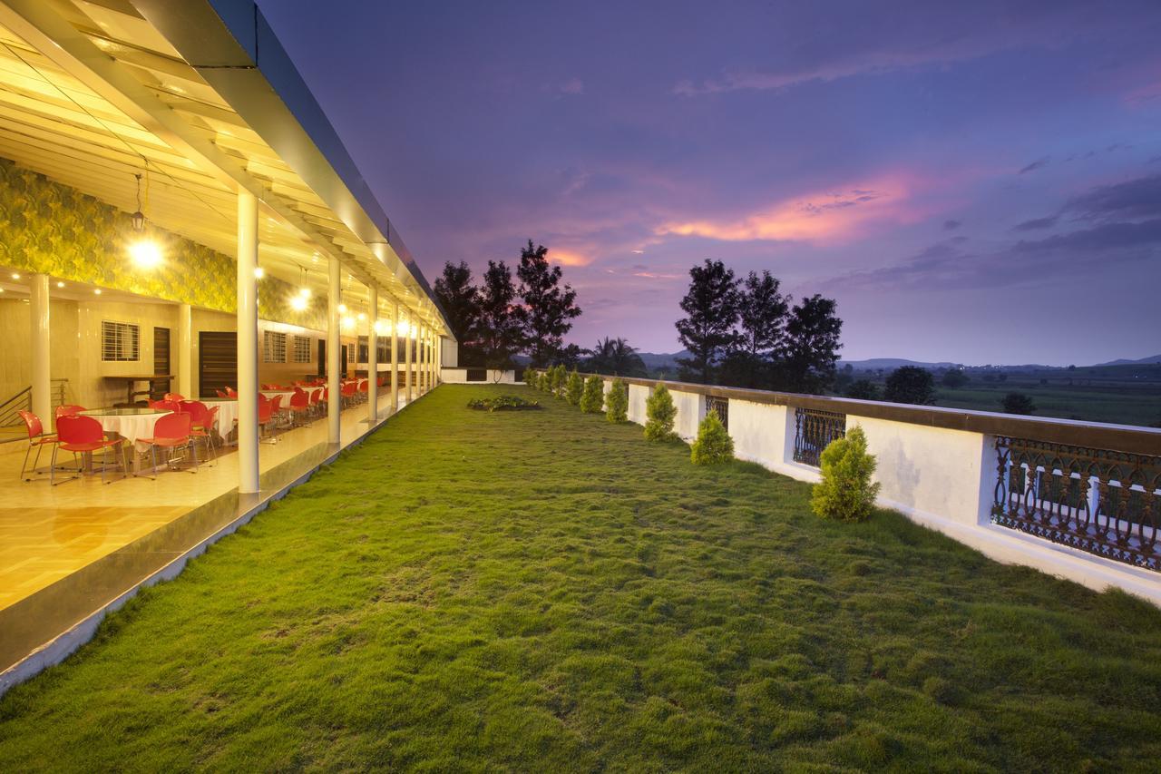 Gp Hotels And Resorts Nashik Eksteriør billede